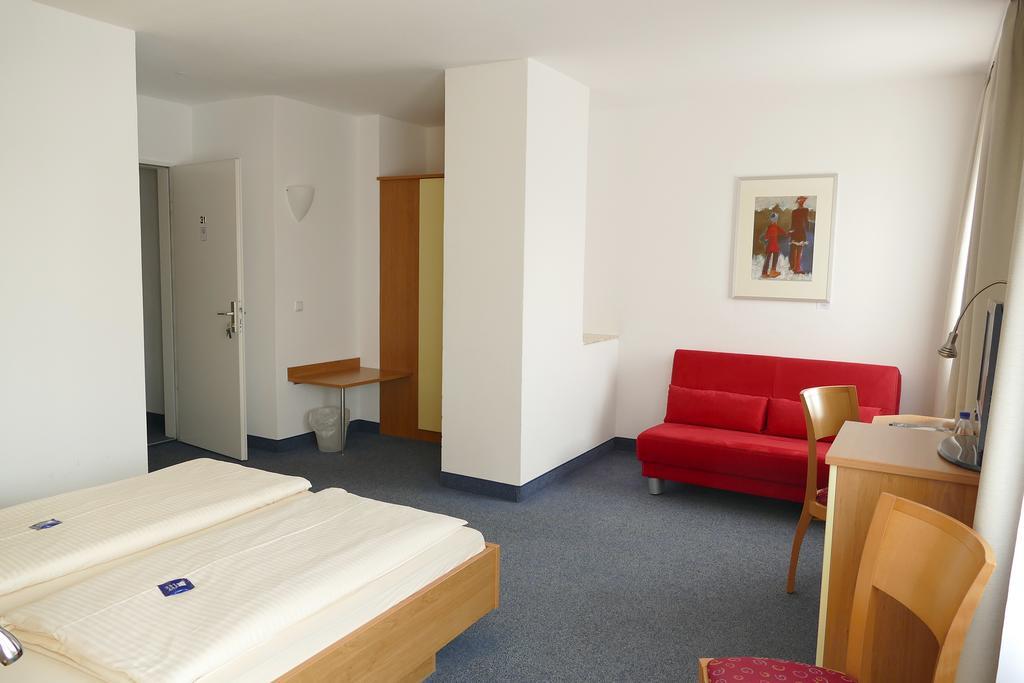 Hasi'S Hotel Grafing Zewnętrze zdjęcie